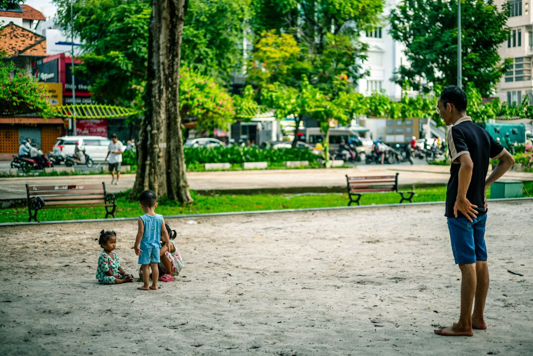 chilean family in park